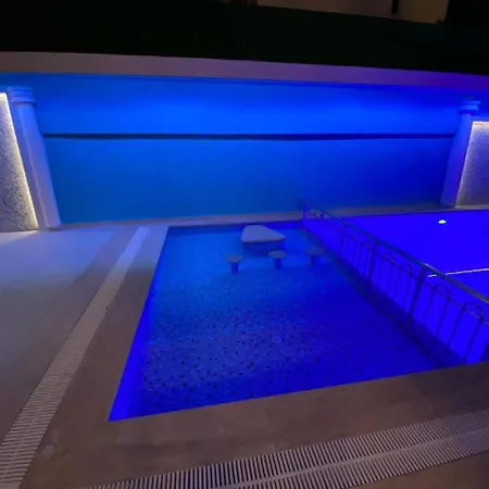 Vila - Luxux - Rooftop - Terrasse - Whirlpool - Pool *