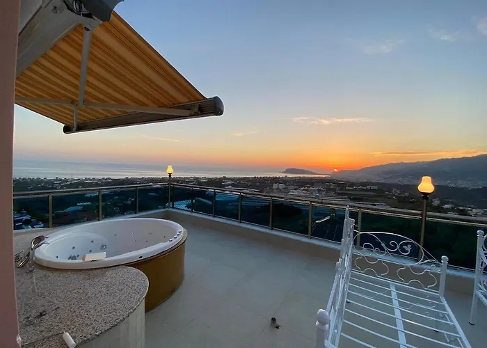 فيلة - Luxux - Rooftop - Terrasse - Whirlpool - Pool ألانيا