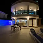 - Luxux - Rooftop - Terrasse - Whirlpool - Pool Willa