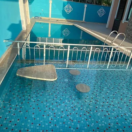 Βίλα - Luxux - Rooftop - Terrasse - Whirlpool - Pool *